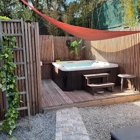 בית נופש Maison Avec Piscine Chauffee & Jacuzzi